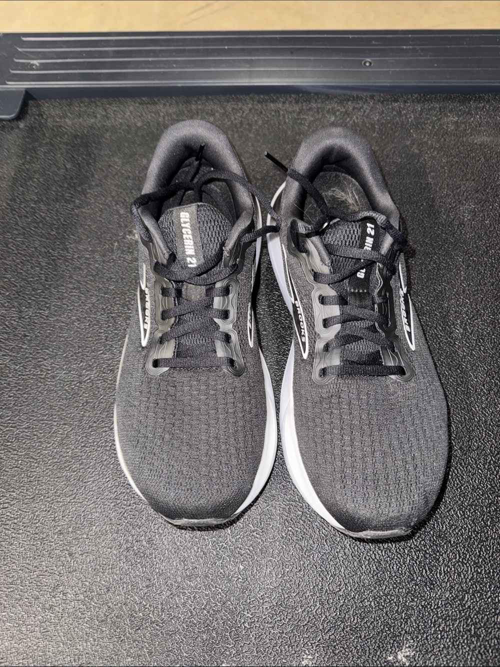 Ladies Brooks Glycerin 21 size 9wide